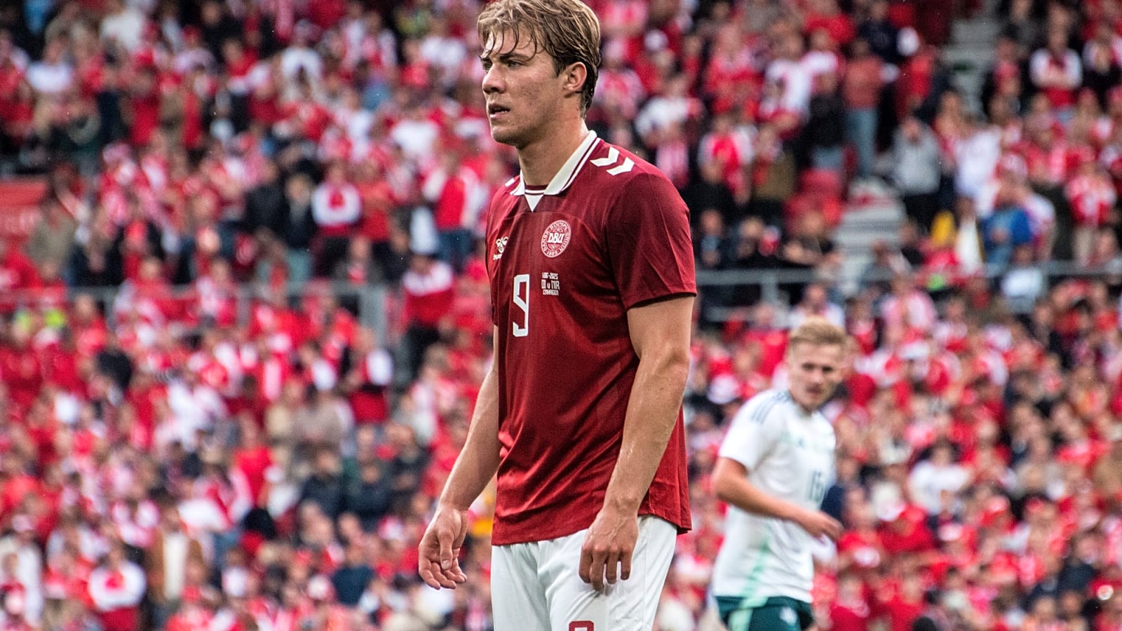 Manchester United ready to sell underperforming star for €45 million; set for significant loss
