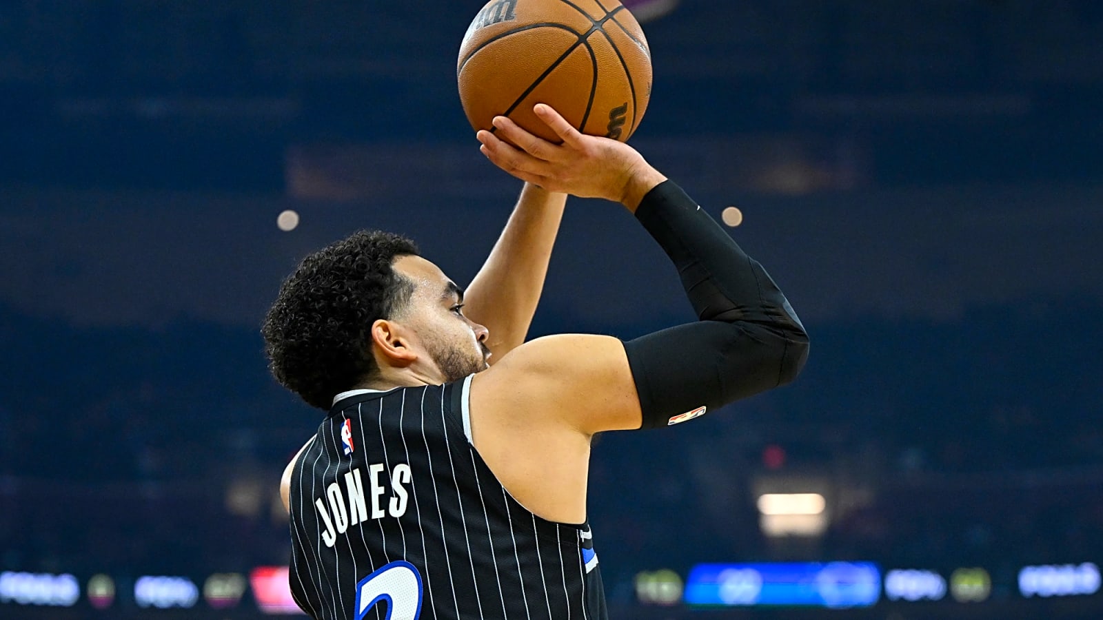 Hornets To Acquire Tyus Jones From Magic