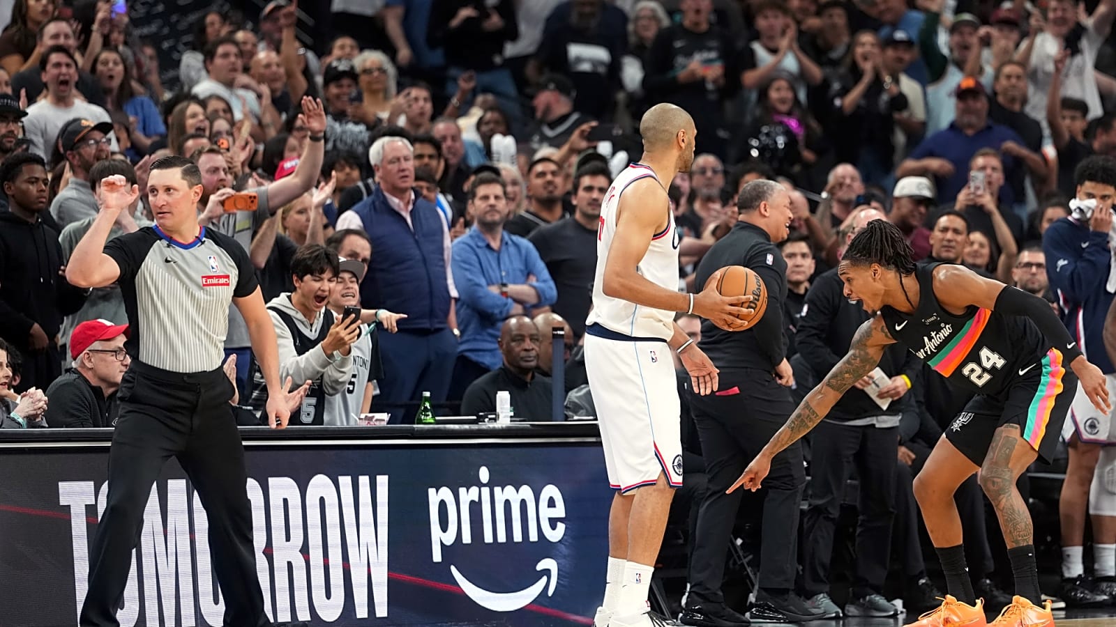Clippers veteran committed embarrassing blunder in final seconds vs. Spurs
