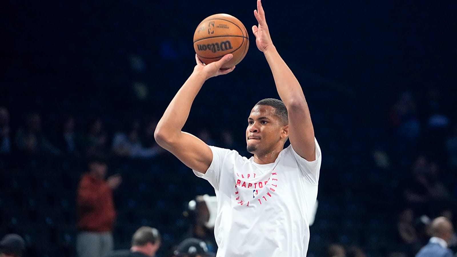 Magic sign Orlando Robinson to two-way contract