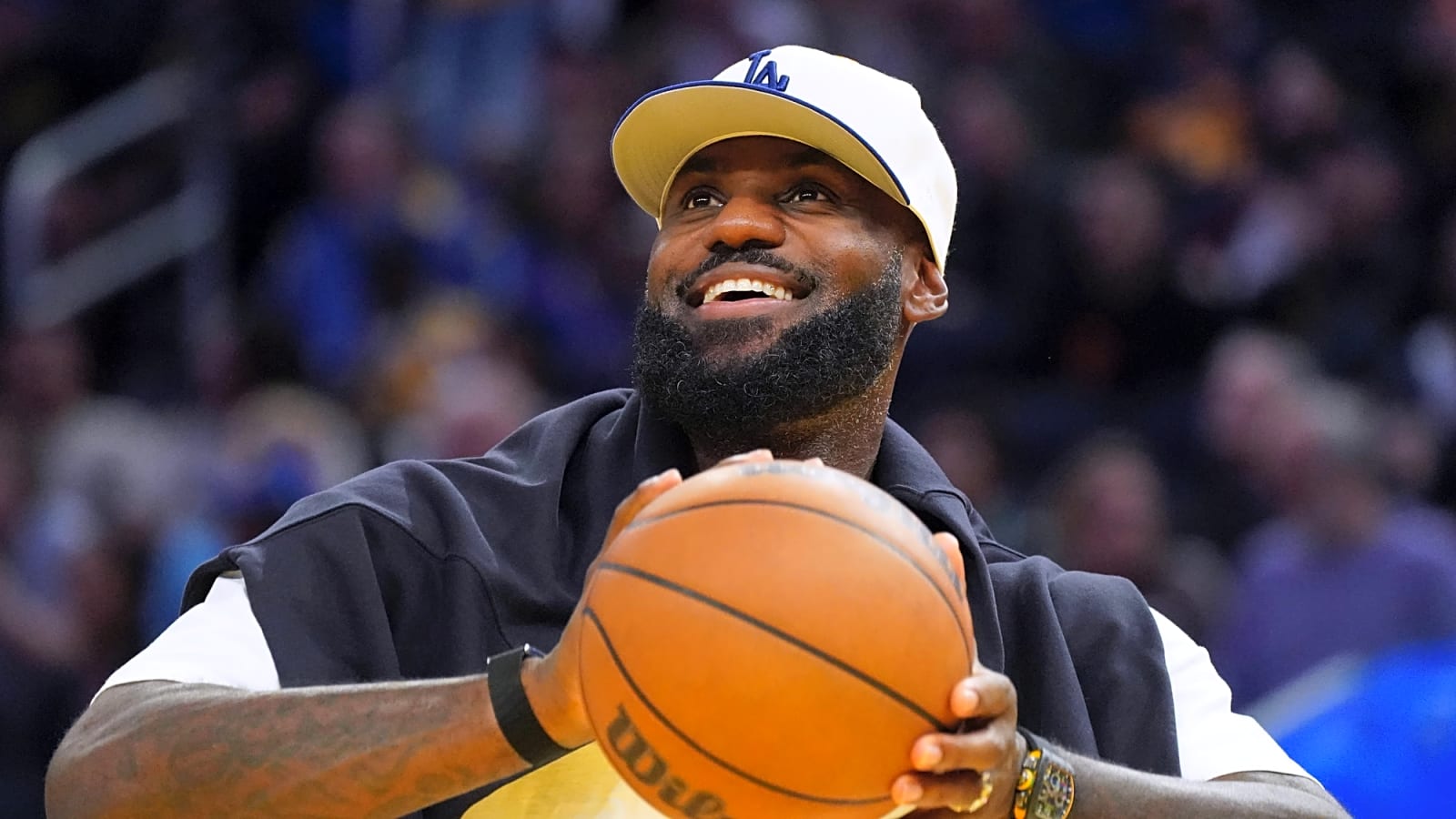 Luka Doncic, Austin Reaves Reportedly Want LeBron James To Keep Playing For Lakers