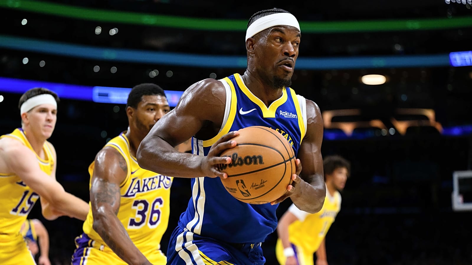 Warriors Outlast Lakers to Win 119-109 on NBA Opening Night