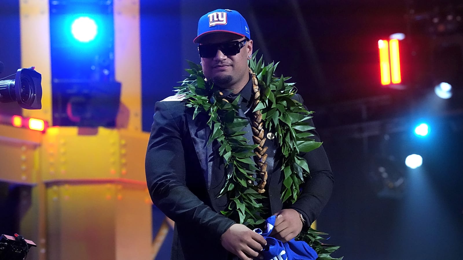 Giants draft T Francis Mauigoa at No. 10