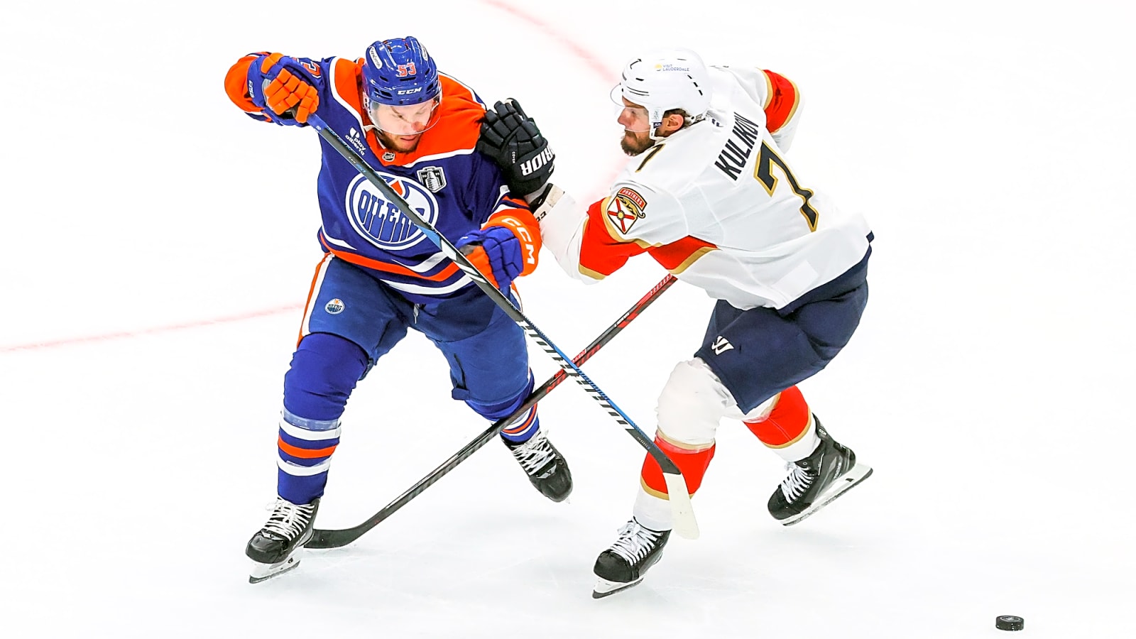 Veteran winger signs with Sharks