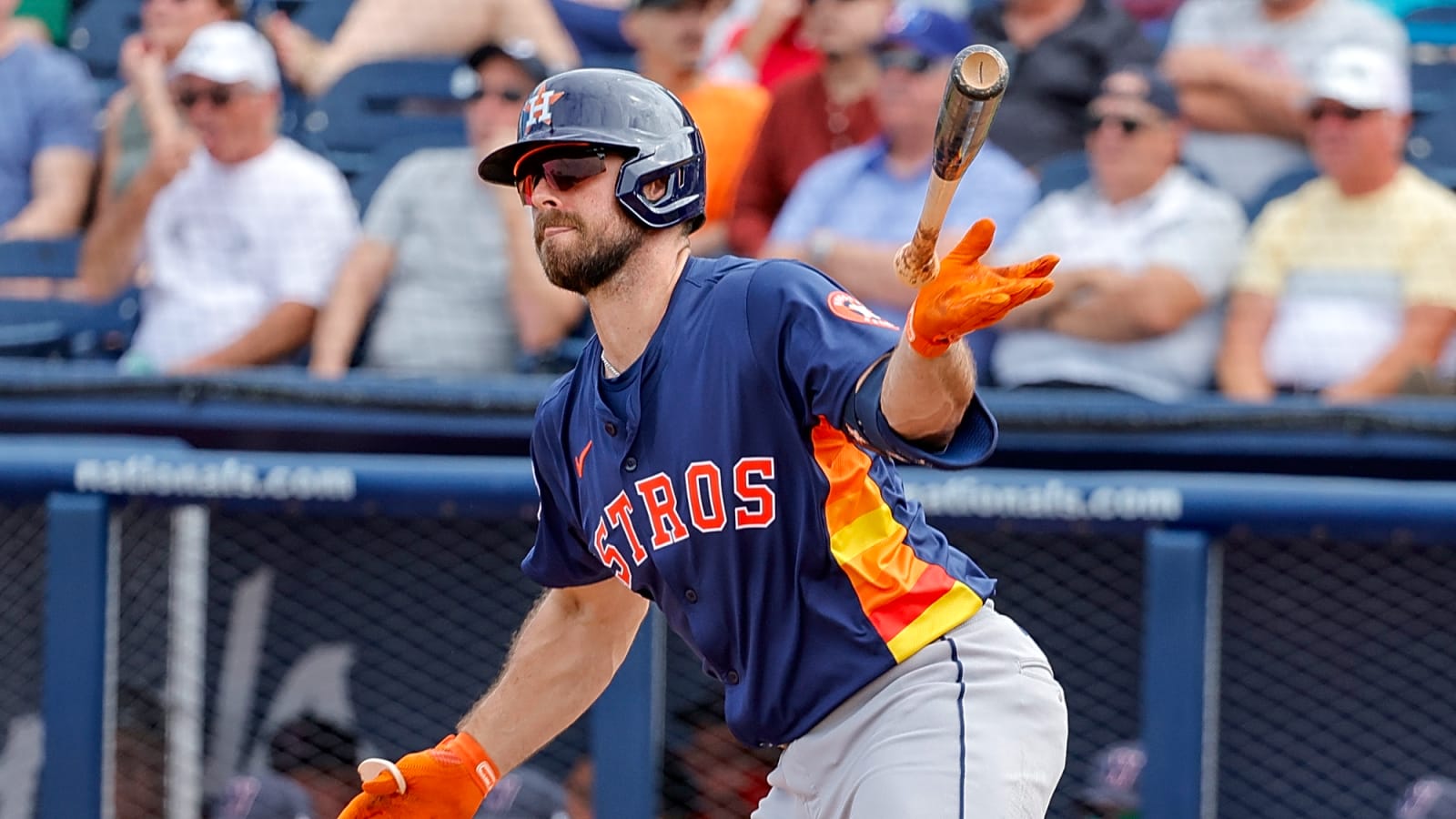 Utilityman Cooper Hummel elects free agency