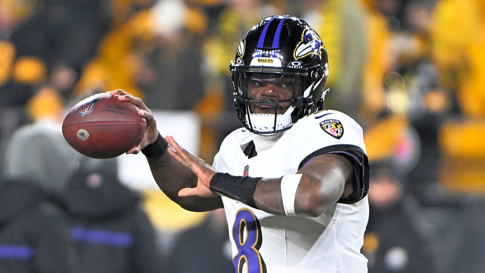 Ravens receive new Lamar Jackson contract warnings after Patrick Mahomes deal
