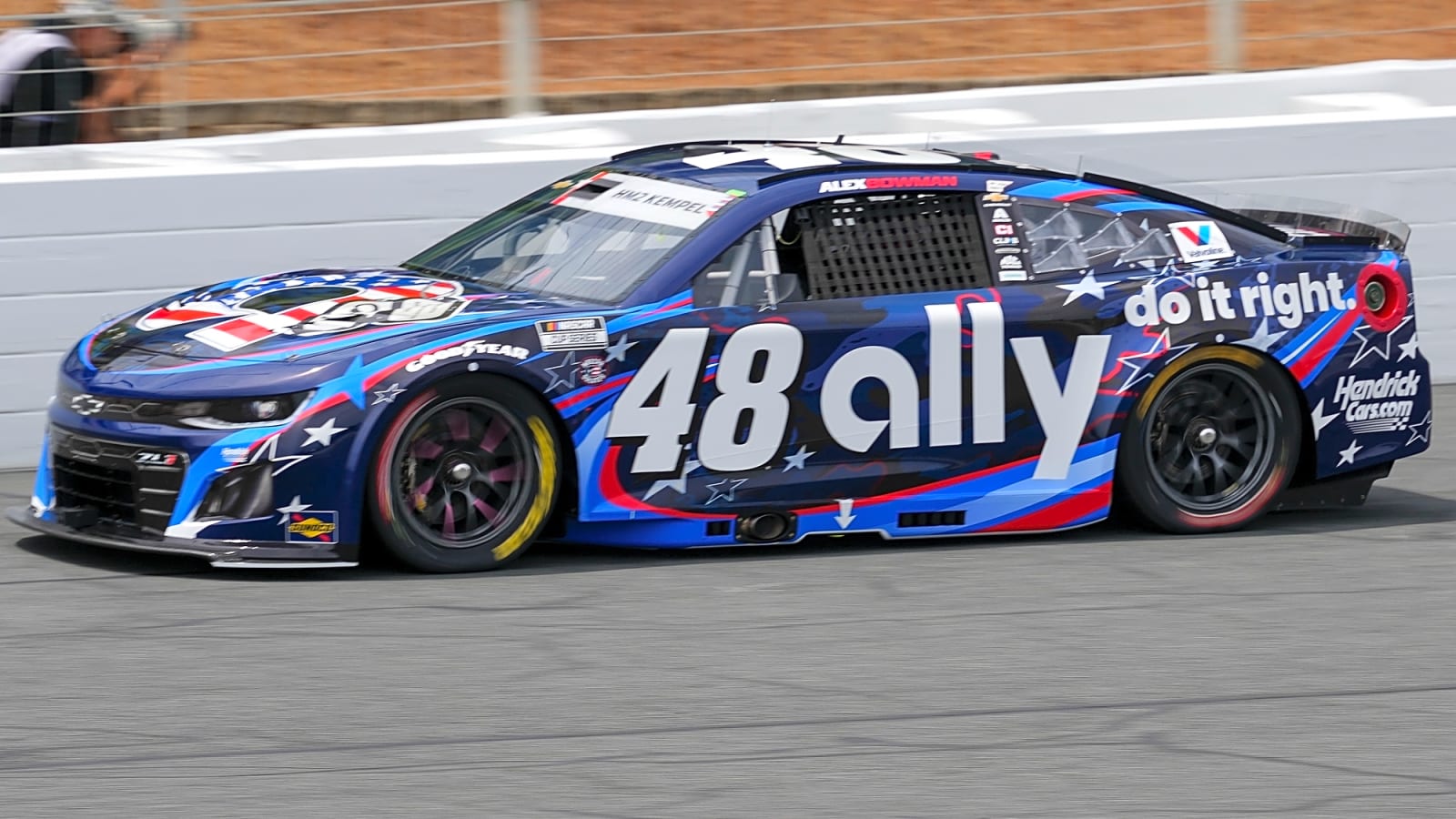 Alex Bowman vs Bubba Wallace: Will Chicago See a Repeat of Last Year’s Drama With the Stakes Even Higher?