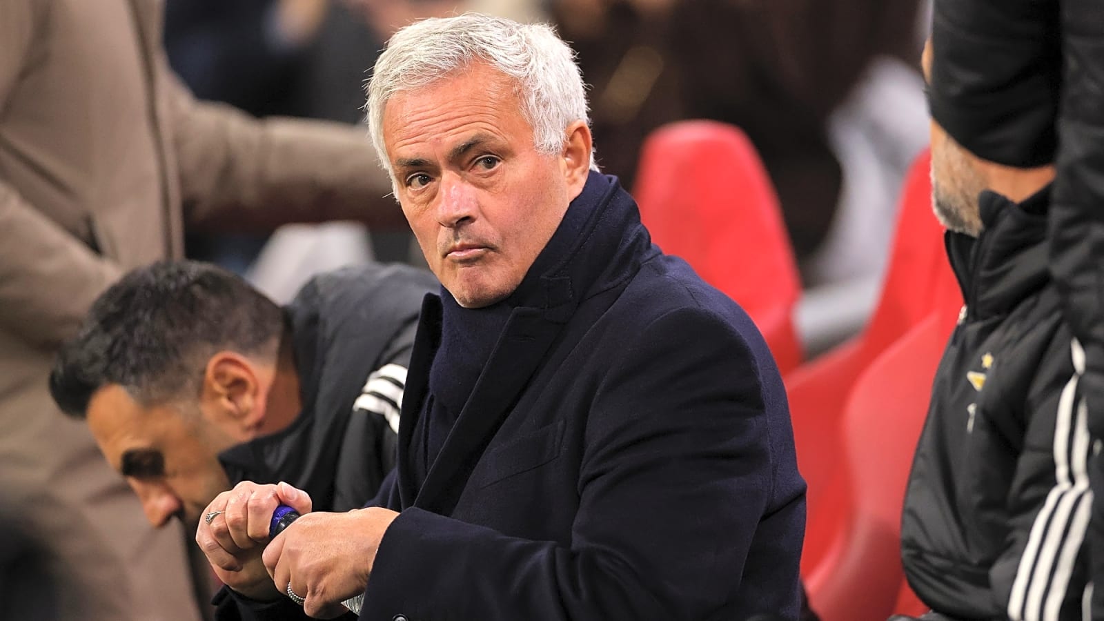 Ex-Chelsea boss interested in sensational return to Stamford Bridge