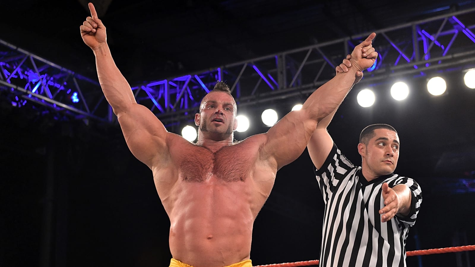 Brian Cage Reveals Disappointing Knee Surgery News