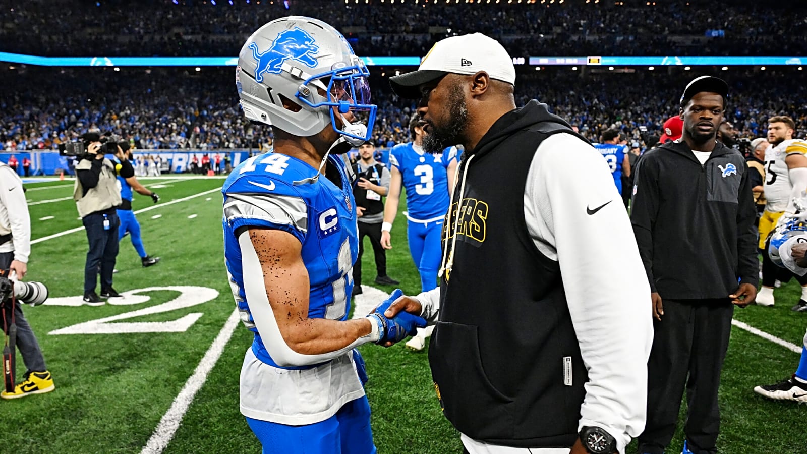 Steelers survive wild finish against Lions, 29-24