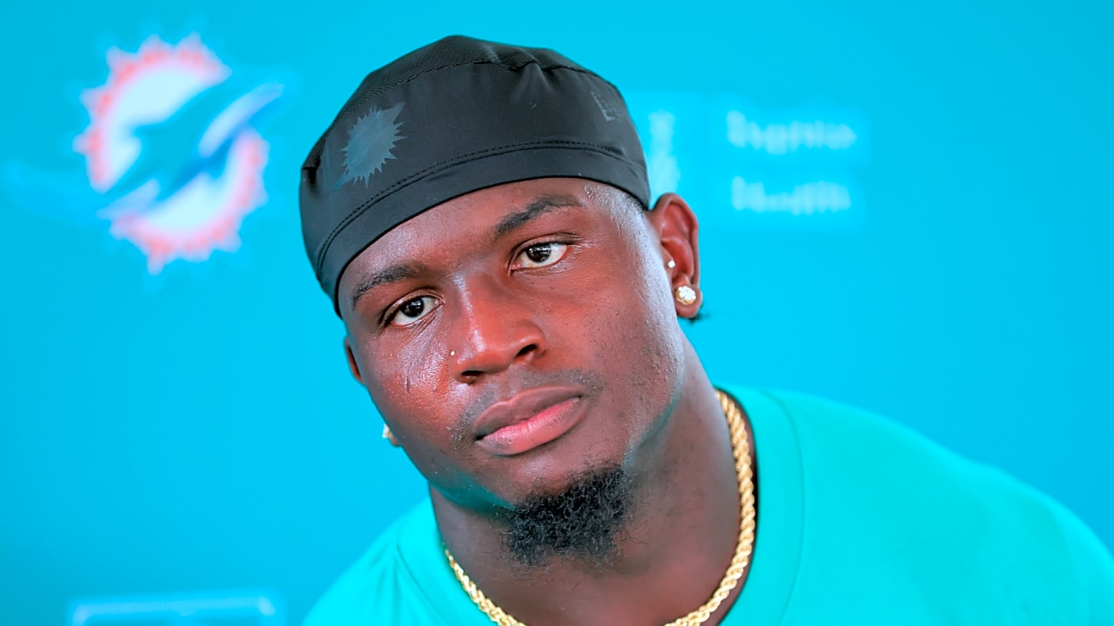 Dolphins Re-Sign Willie Gay to 1-Year Deal