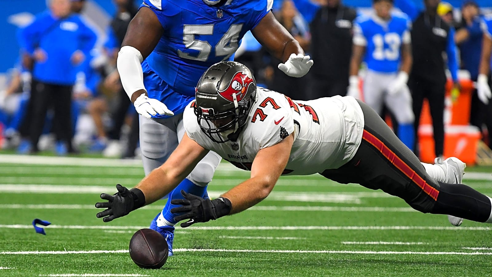 Bucs Bring Back Veteran Offensive Tackle