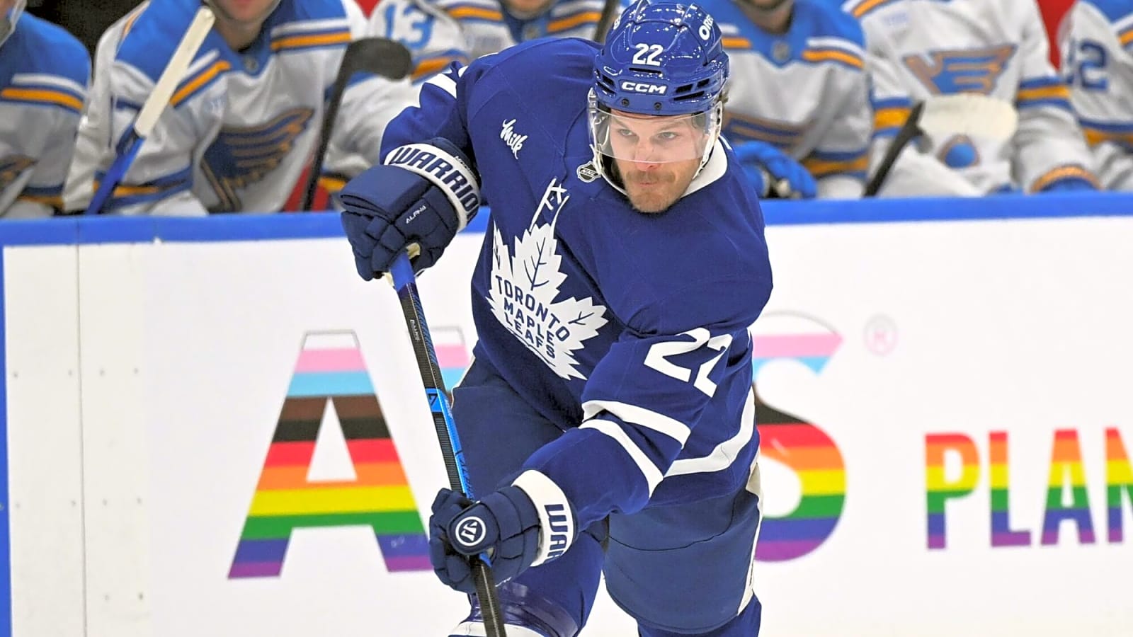 Leafs’ Jake McCabe leaves game against Canadiens with upper-body injury