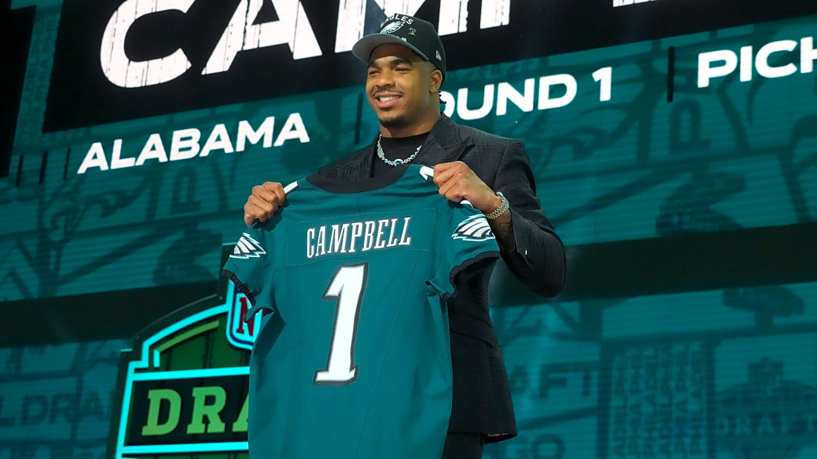 Eagles&#39; First-Round Pick Has Multiple Injury Concerns