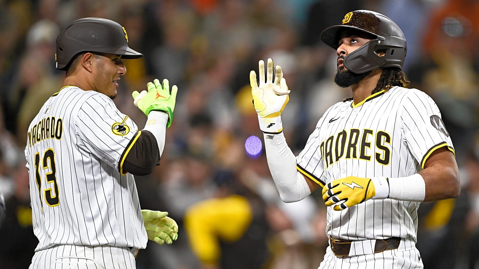 Fernando Tatis Jr. has one of smoothest bat flips of all-time on walk-off HR