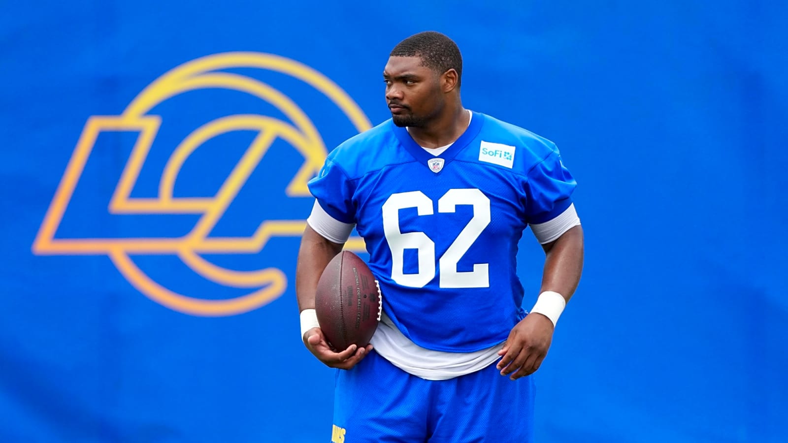 Eagles Designate OL Willie Lampkin To Return From IR