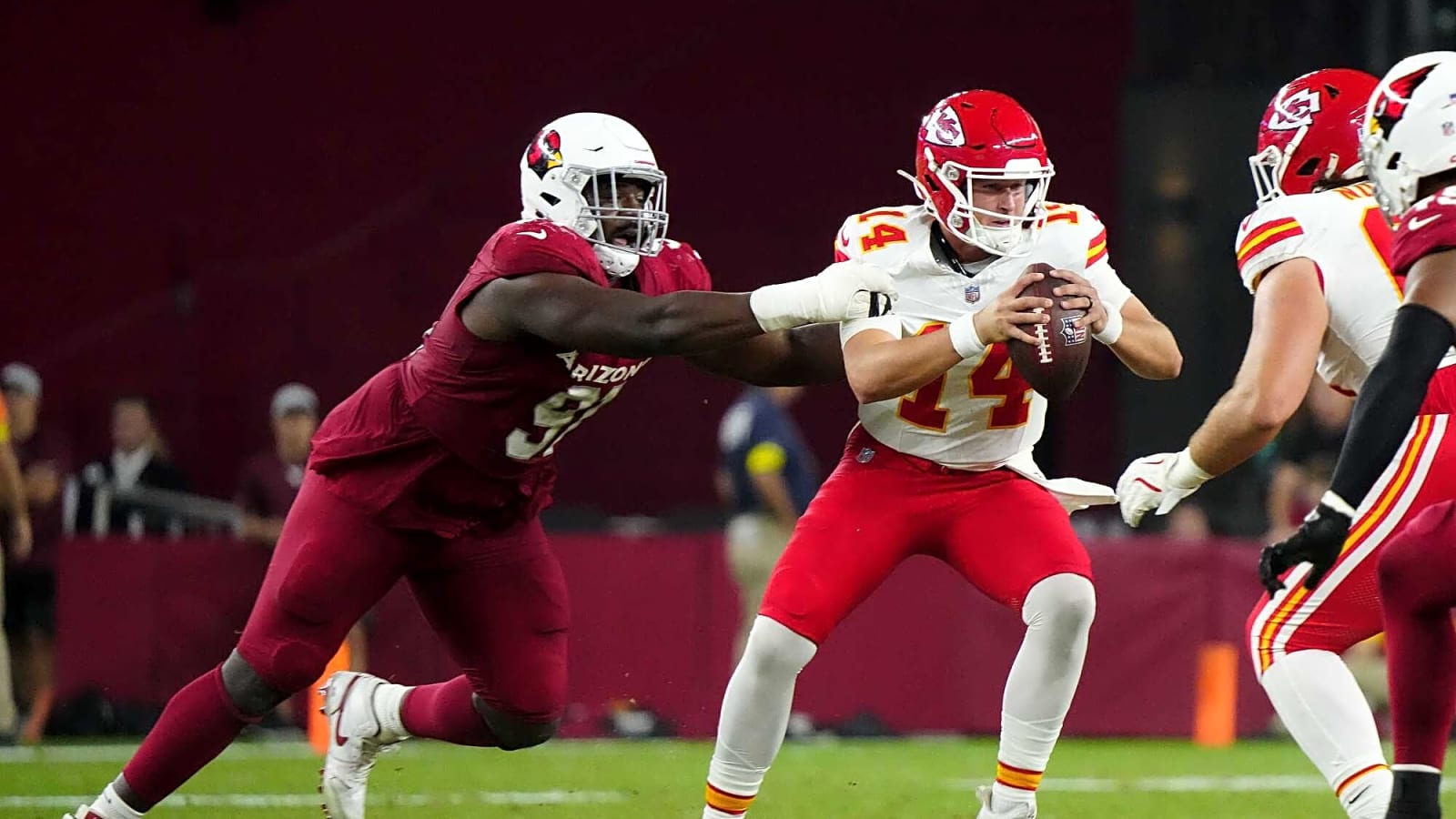 Cardinals To Re-Sign DL L.J. Collier