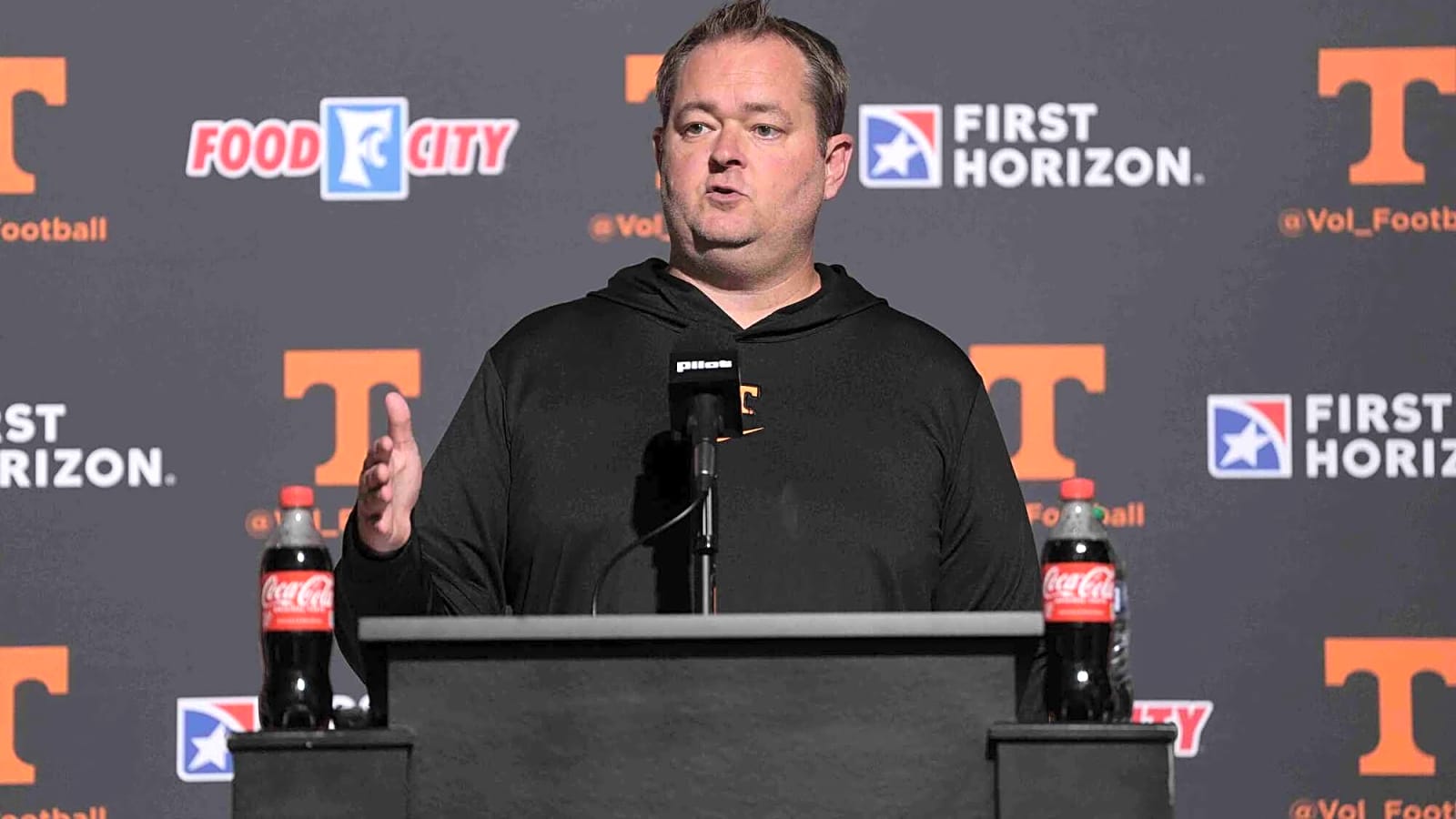 National recruiting analyst says there&#39;s &#39;not a lot of optimism&#39; that Tennessee Vols will land 2026 5-star recruiting target