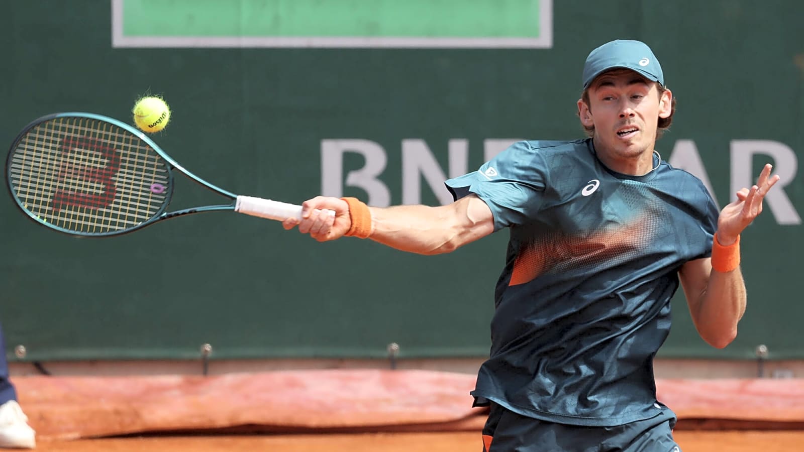 REVIEW | Roland Garros 2025 Day 5 most shocking upsets with Alex De Minaur including Jakub Mensik