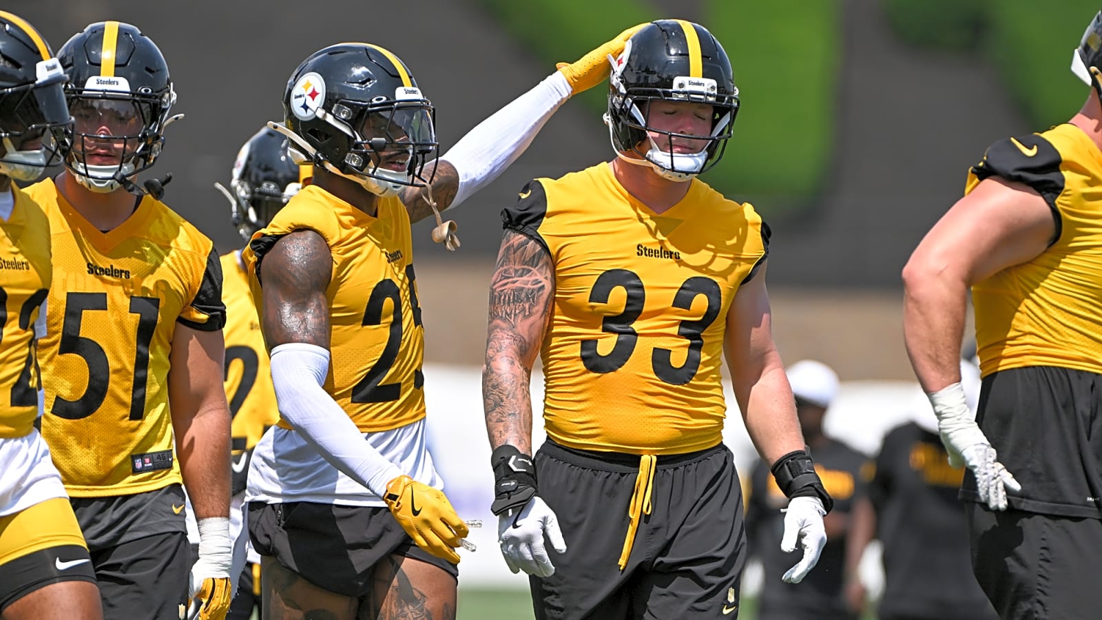 Steelers safety DeShon Elliott walks back his initial comments on Aaron Rodgers to Pittsburgh with a humorous explanation