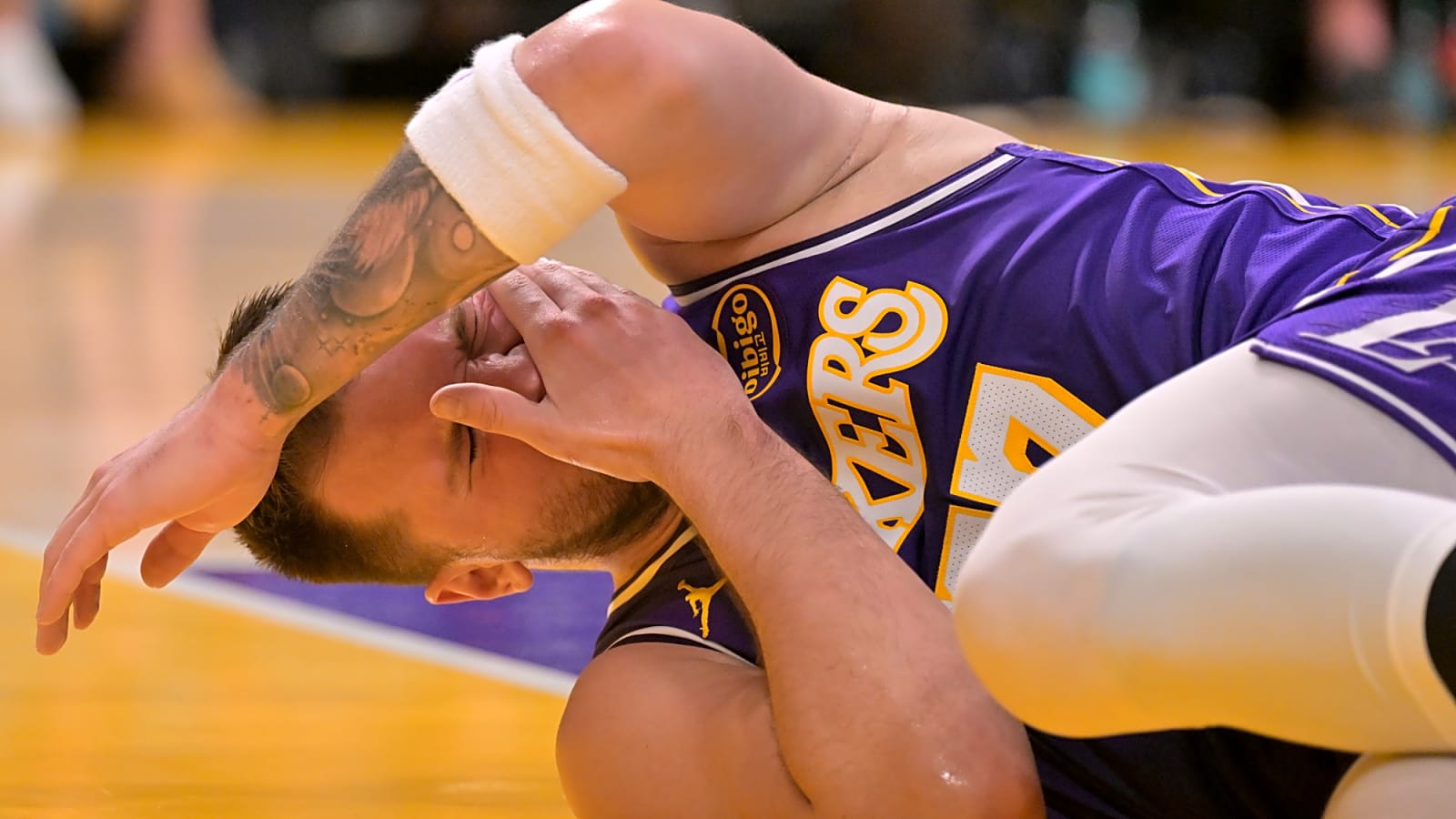 Luka Doncic Exits Thursday’s Game With Left Leg Injury