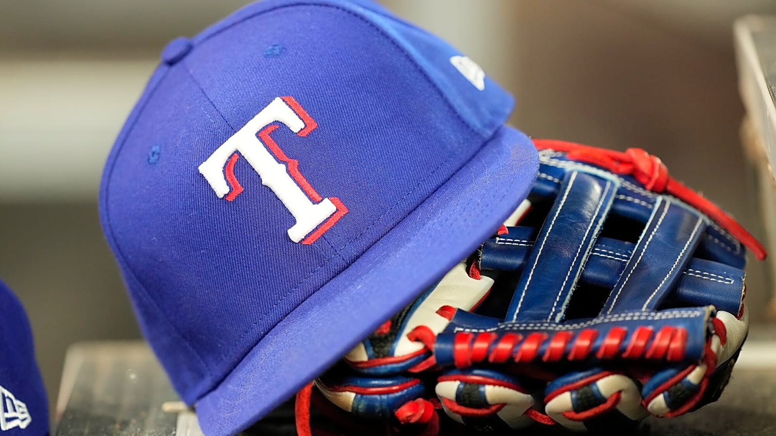 Rangers to explore the catching market in free agency