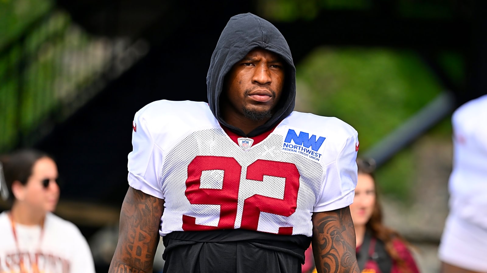 Commanders DE Dorance Armstrong Out For Season With Knee Injury