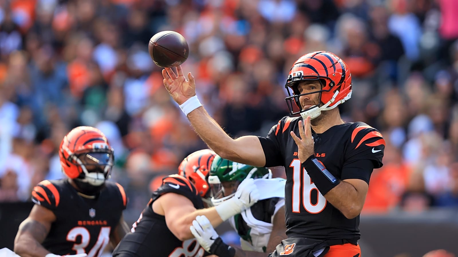 Cincinnati Bengals Quarterback Joe Flacco Injured In New York Jets Loss