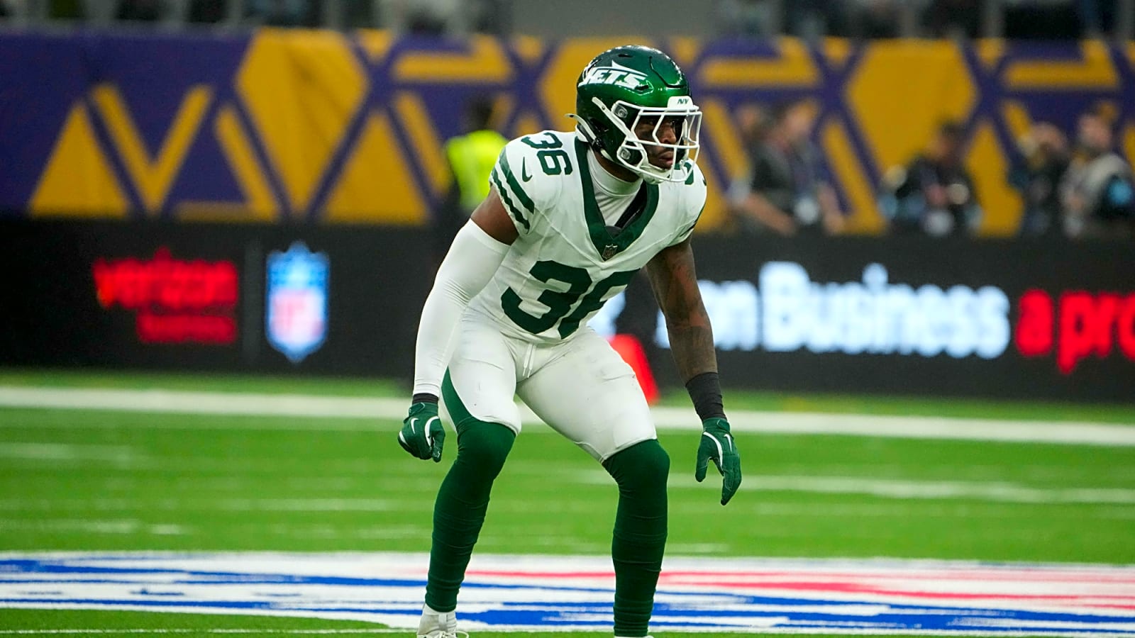 Lions Sign S Chuck Clark