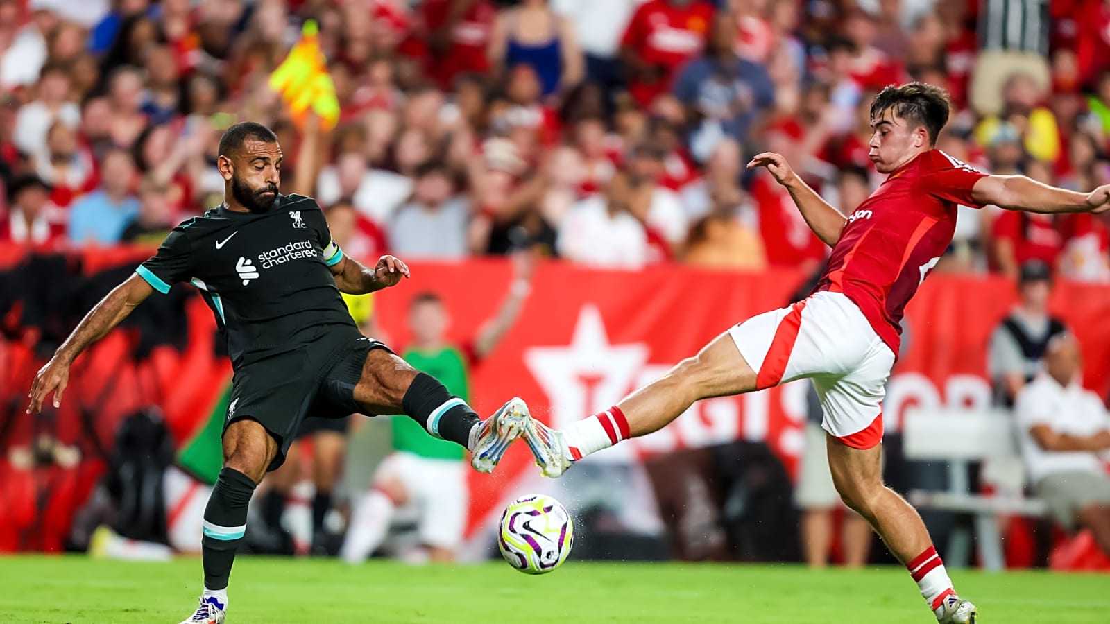 Harry Amass wants to leave Manchester United