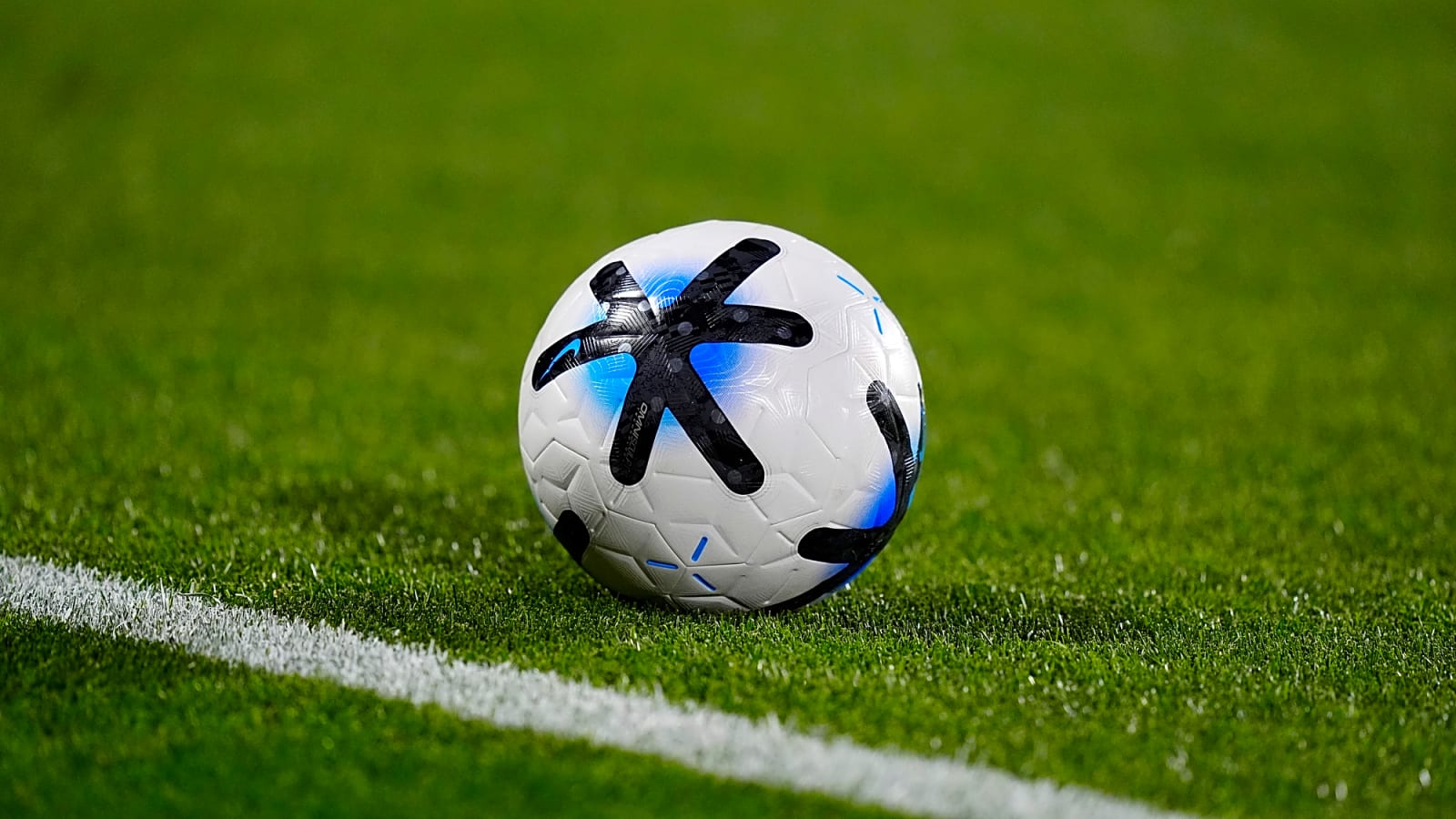 Tynan Thompson makes Manchester United debut