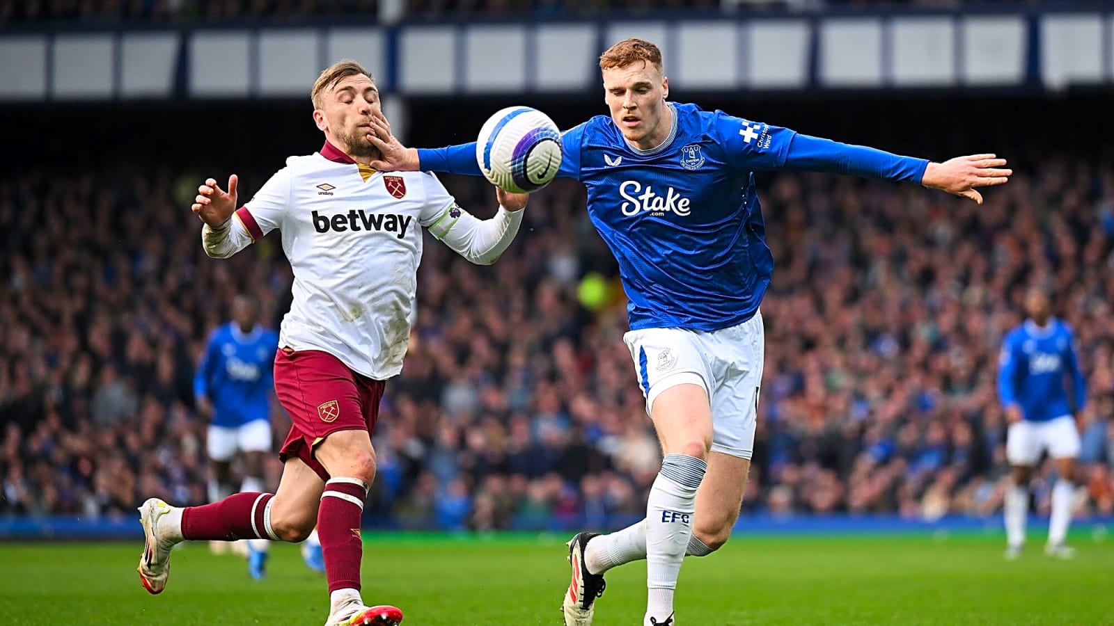 Premier League defender may need to push for move to sign for Chelsea this summer