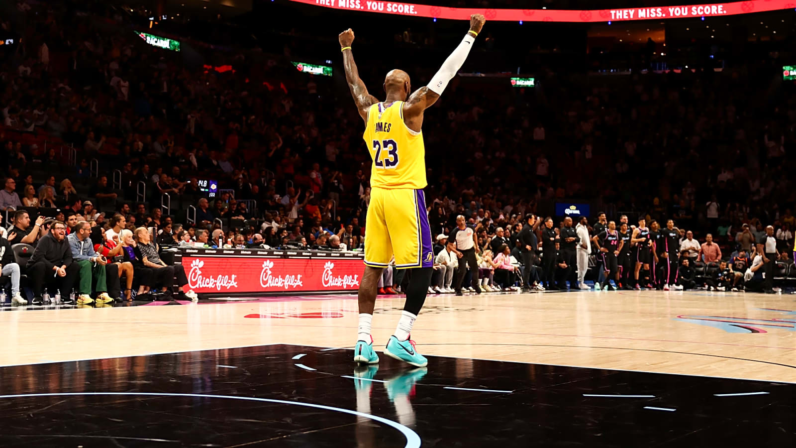 LeBron James matches Robert Parish with 1,611th career game