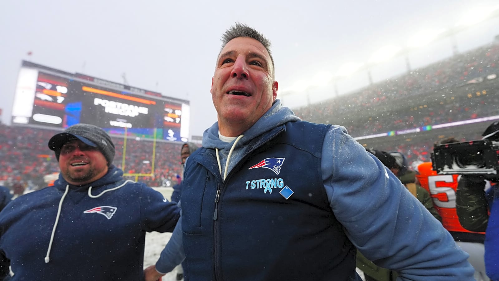 Mike Vrabel addresses the Drake Maye injury rumors