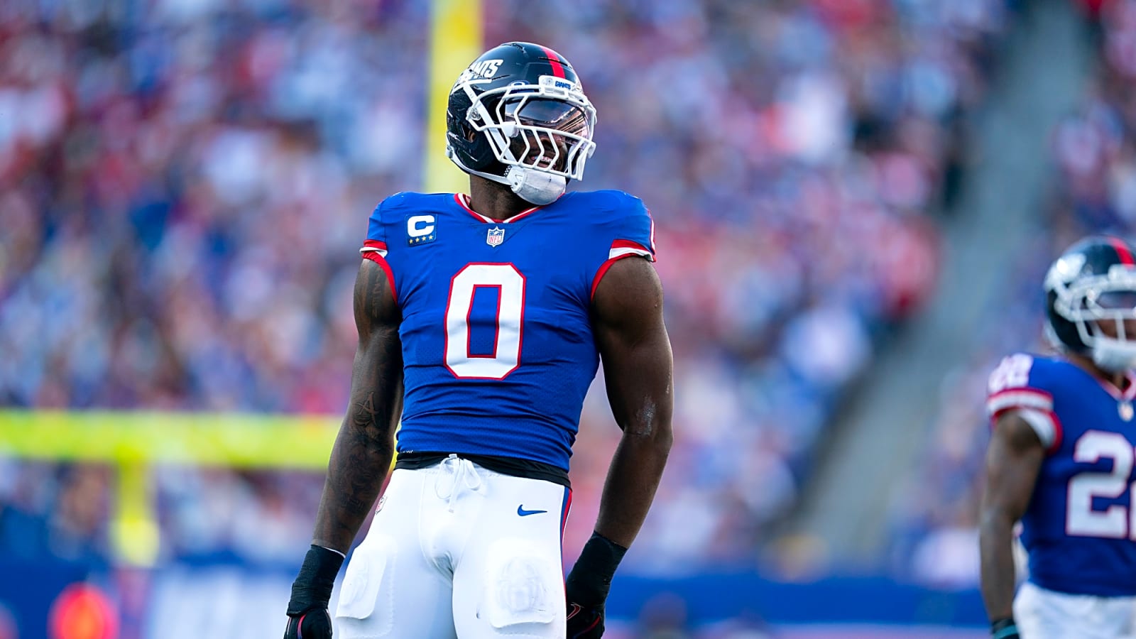 Giants All-Pro LB appears to suffer serious knee injury