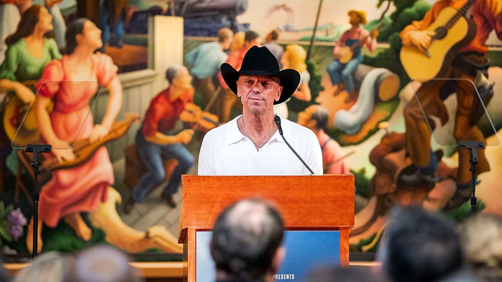 Kenny Chesney paid homage to the Tennessee Vols in Las Vegas in one of the most awesome ways ever