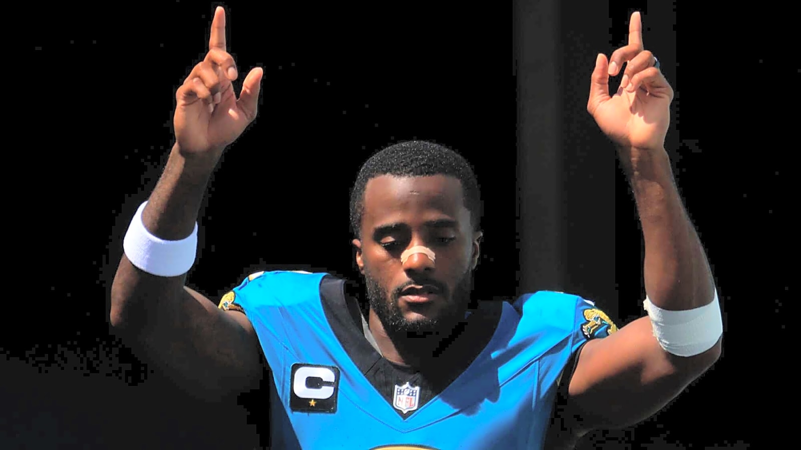 Jaguars Restructured Contract Of CB Jourdan Lewis