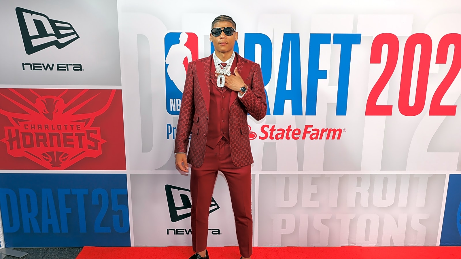 Pelicans’ Jeremiah Fears Reveals Where He Spent the First of His $7.5M Rookie Paycheck