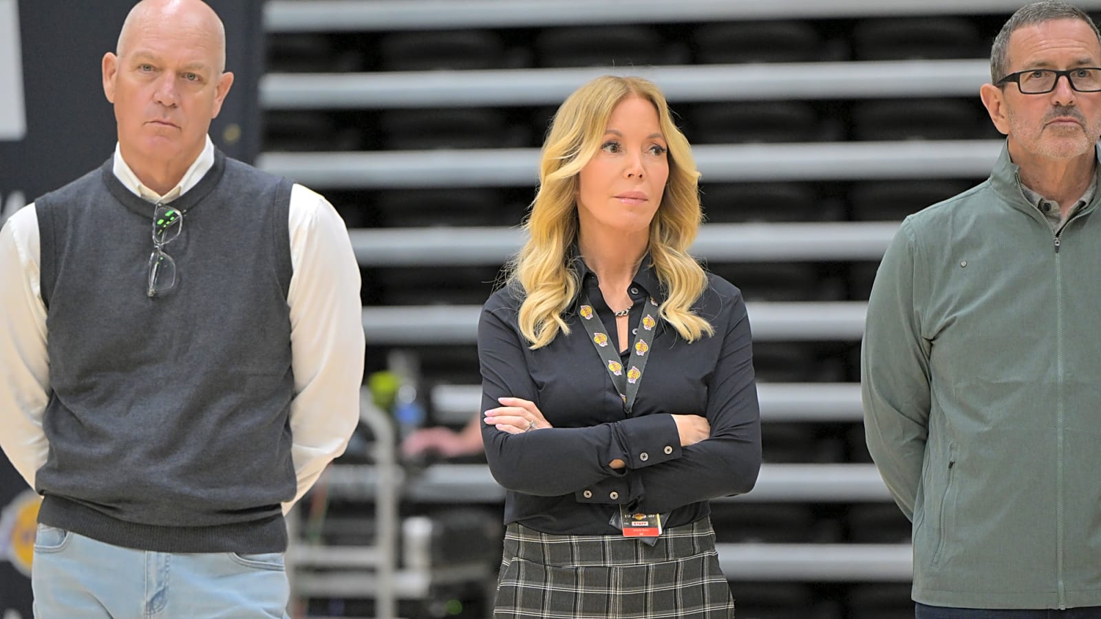 Buss family selling Lakers to Mark Walter for $10 billion