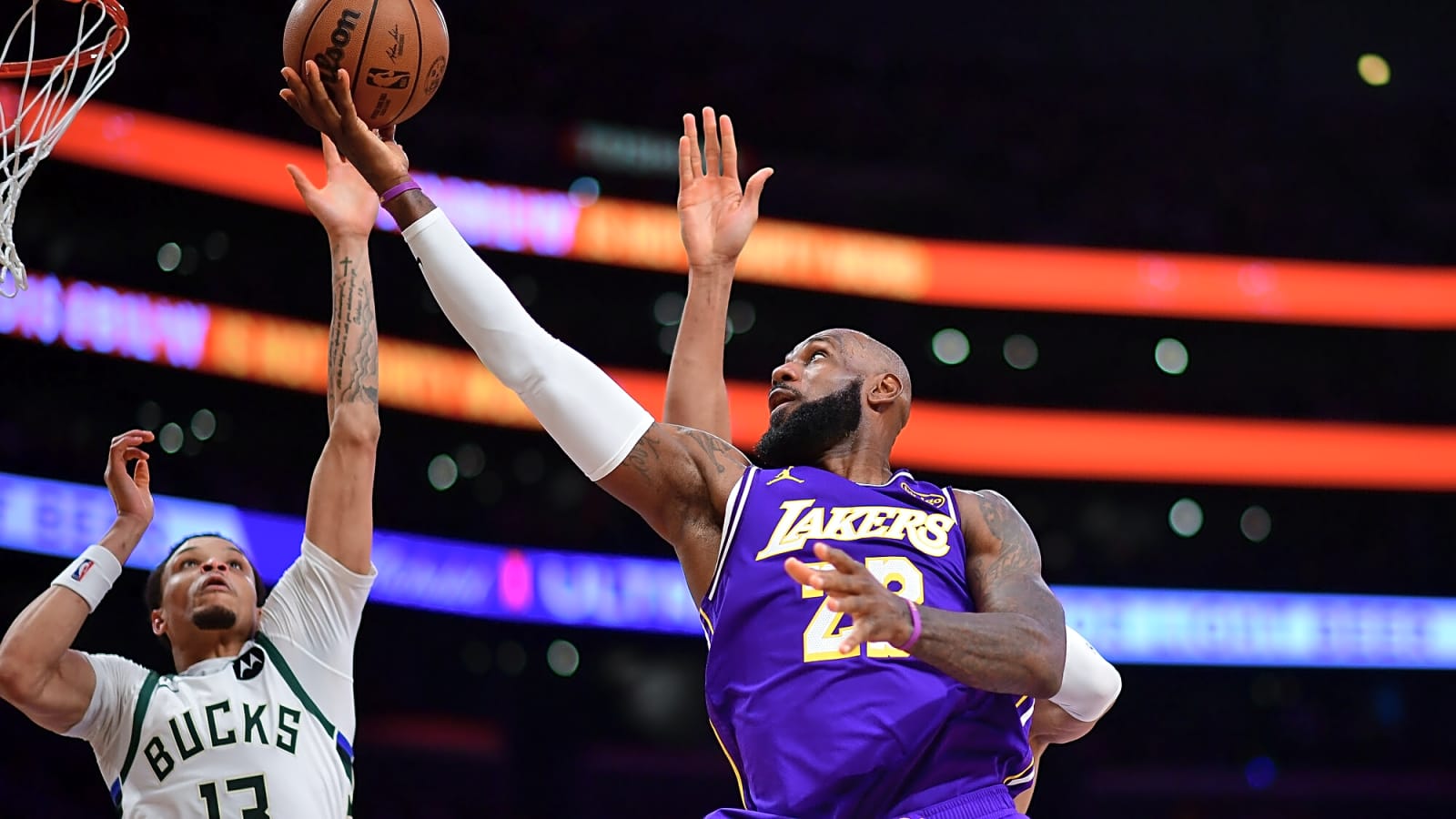 Lakers’ LeBron James dilemma only getting more difficult