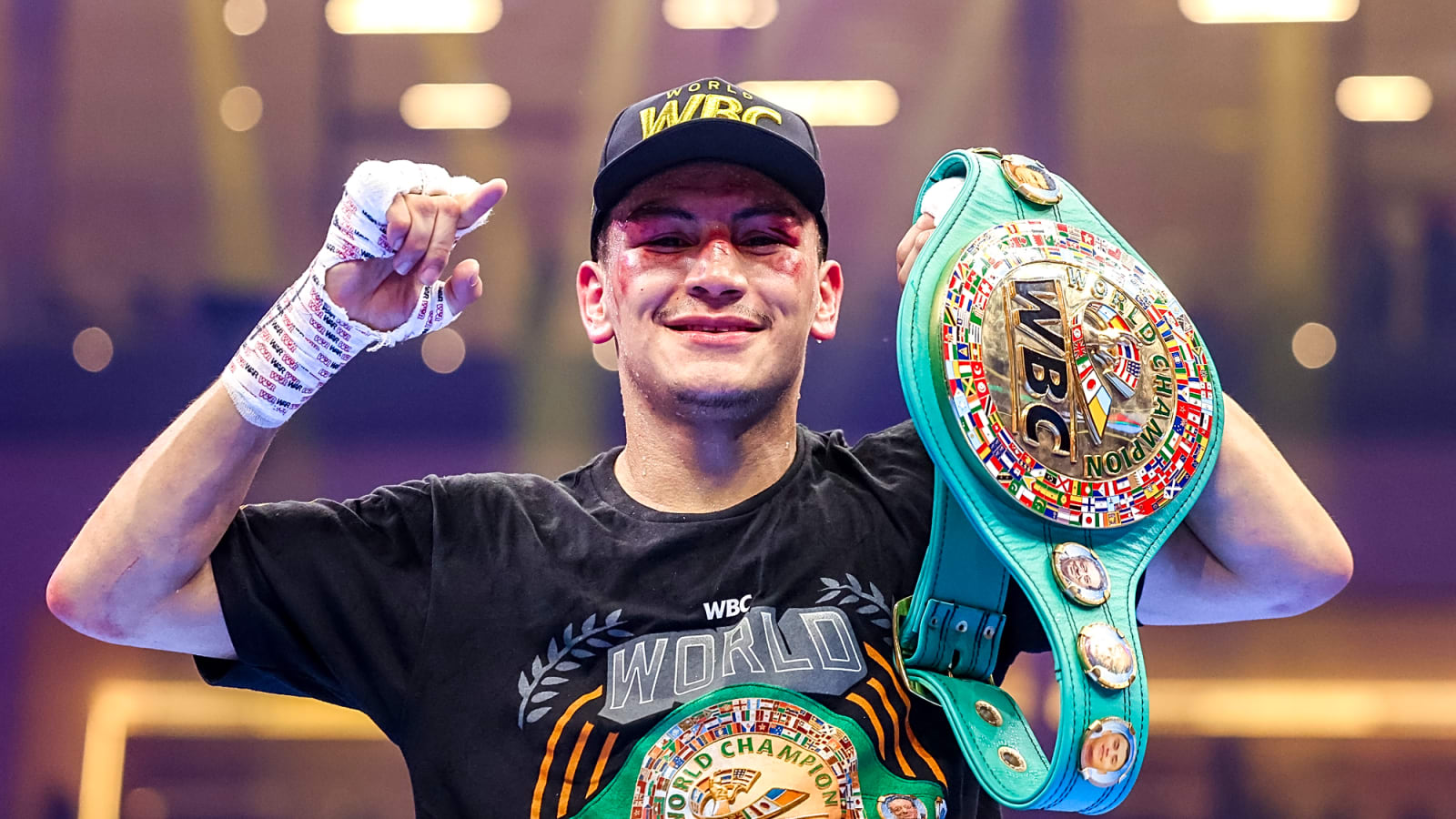 Exclusive: Oscar De La Hoya Gives An Update on Vergil Ortiz Jr, Oscar Collazo & A ‘Big NYC Card’