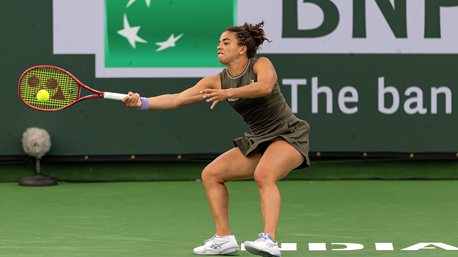 Errani and Paolini fall after rain delay as Siniakova and Townsend secure Sunshine Double