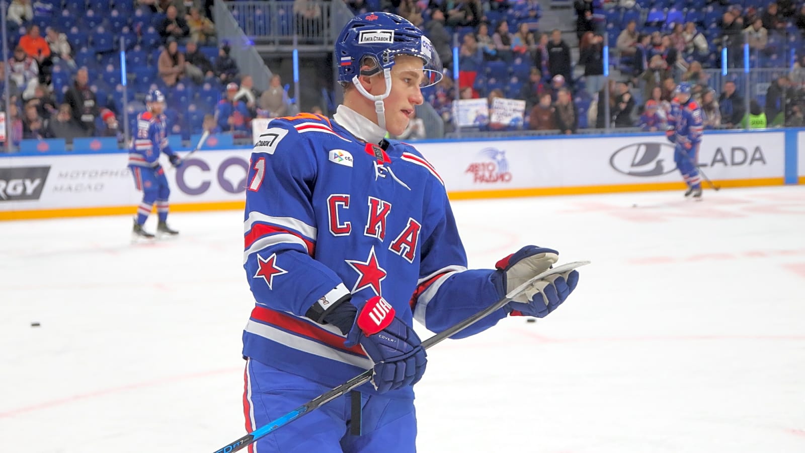 Patrik Laine doesn't seem impressed by arrival of Ivan Demidov