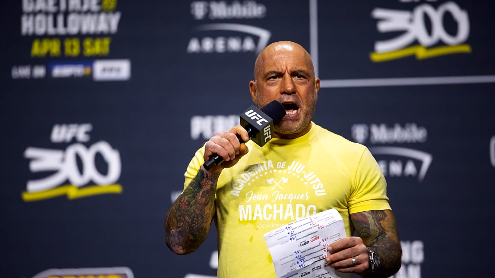 Joe Rogan reveals he had to educate Daniel Cormier mid-broadcast at UFC 319