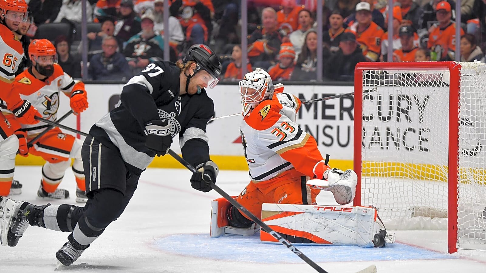 Kings Trading Warren Foegele To Senators