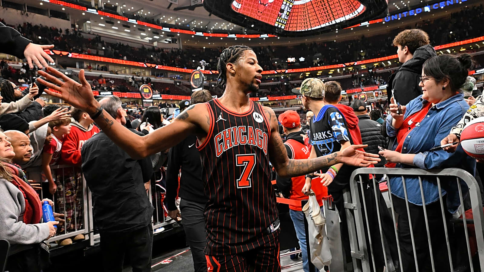 Pelicans Waive Dalen Terry