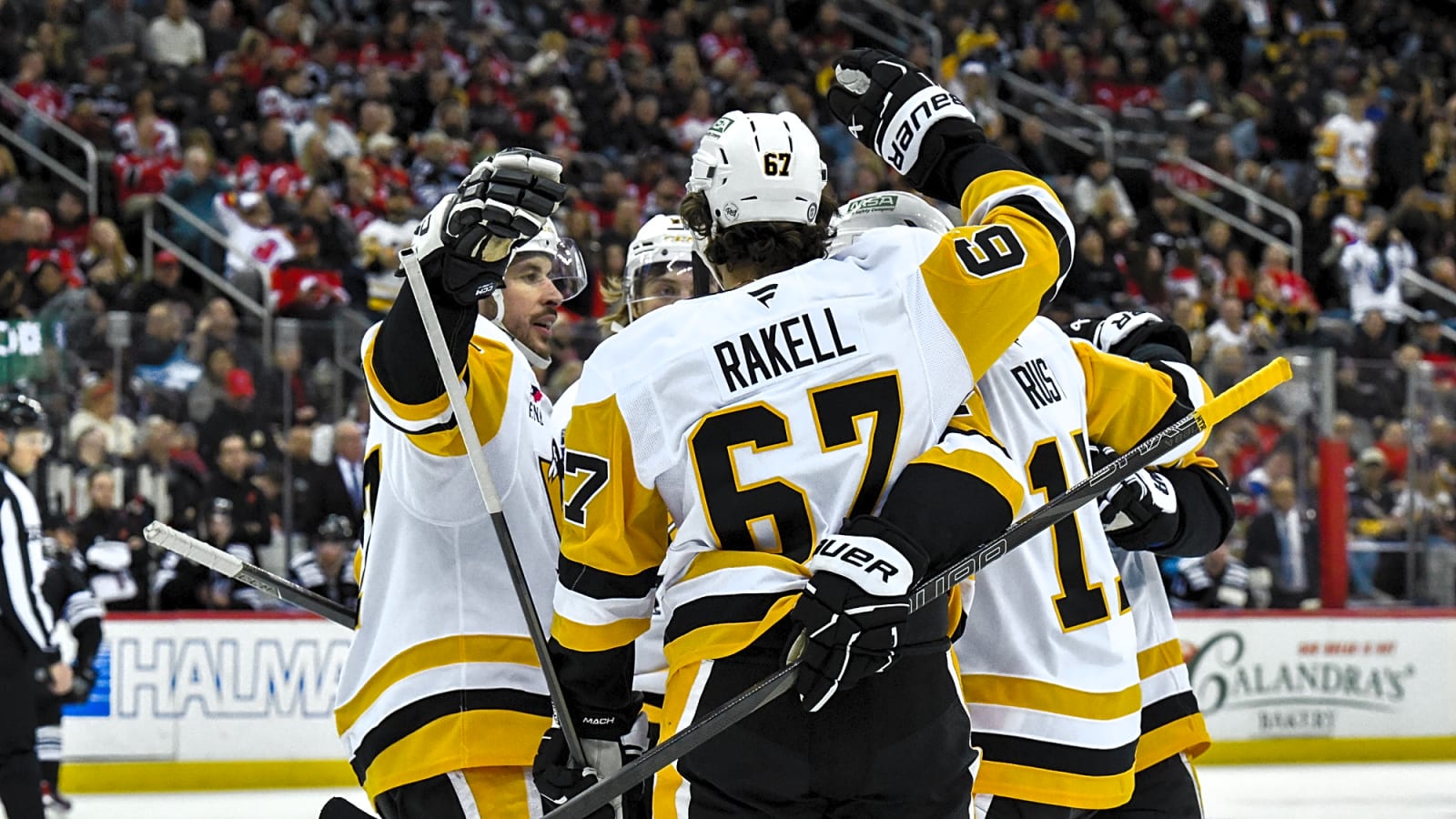Pittsburgh Penguins Rally Past Devils, Defeating Them 4-2