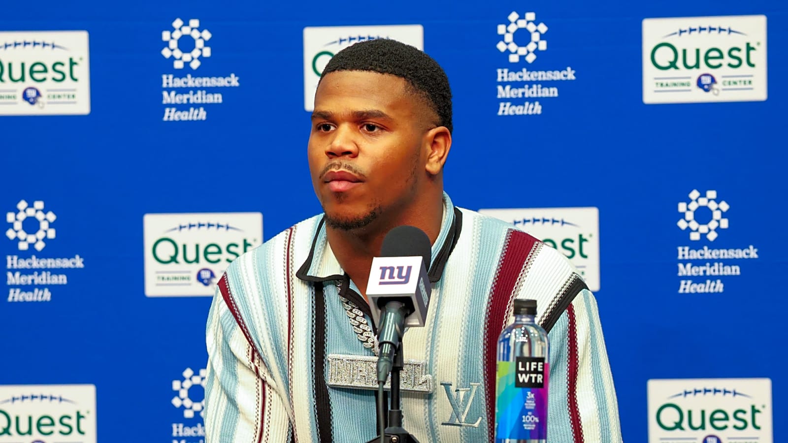 Abdul Carter reacts to Phil Simms' sudden reversal on unretiring his jersey number