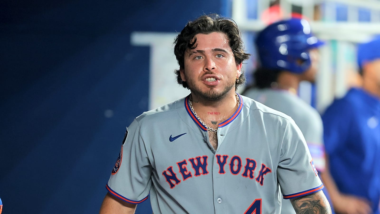Mets catcher to undergo thumb surgery in coming days