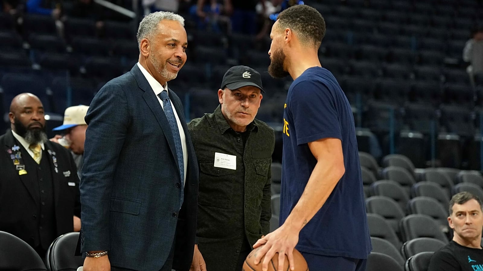 Dell Curry, Brent Barry, Kevin Harlan Joining Amazon’s NBA Broadcast Team